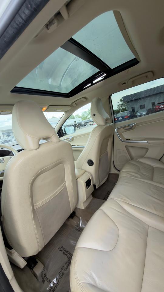 Volvo XC60 4dr 3.2L 2012