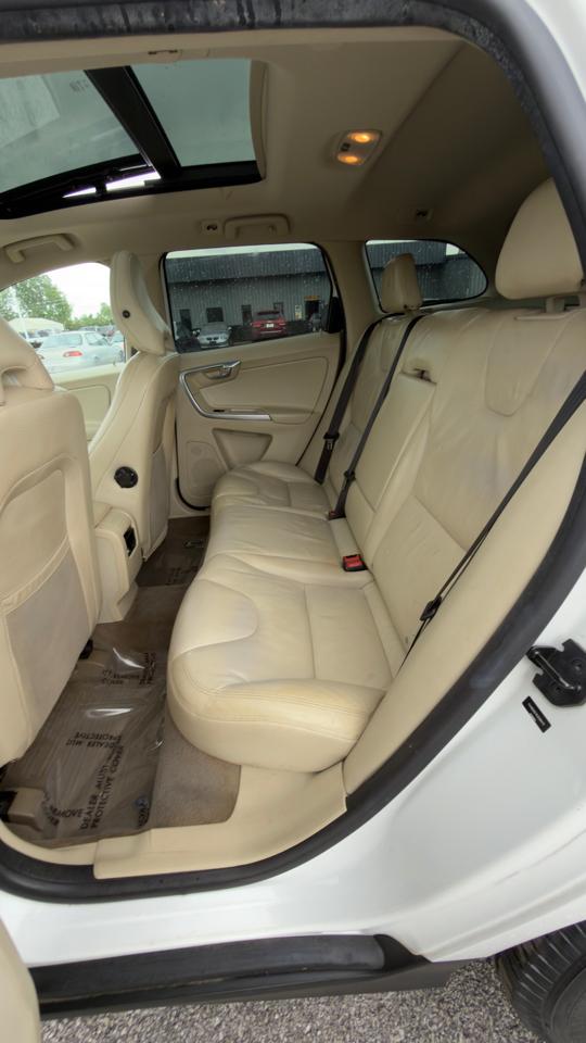Volvo XC60 4dr 3.2L 2012