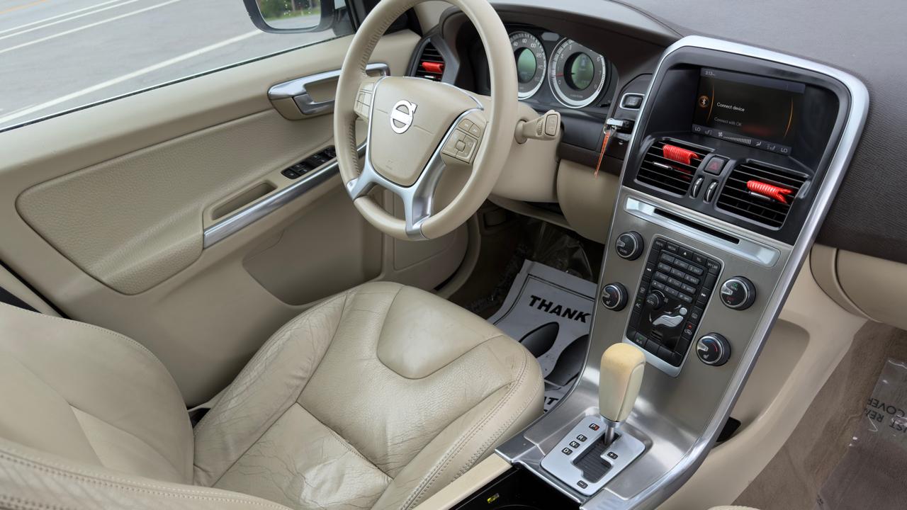 Volvo XC60 4dr 3.2L 2012