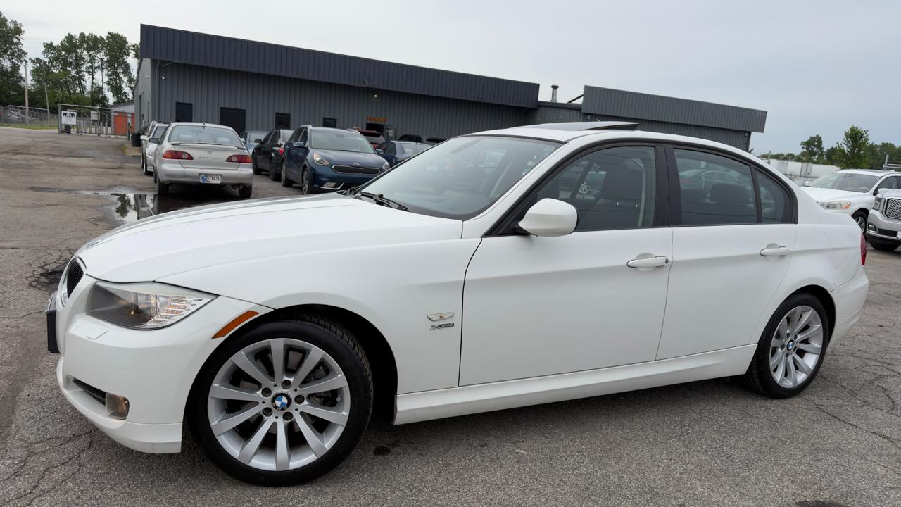 BMW 3 Series 4dr Sdn 328i xDrive AWD SULEV 2009