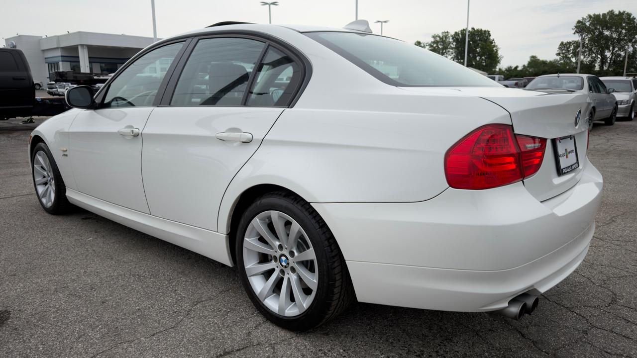 BMW 3 Series 4dr Sdn 328i xDrive AWD SULEV 2009