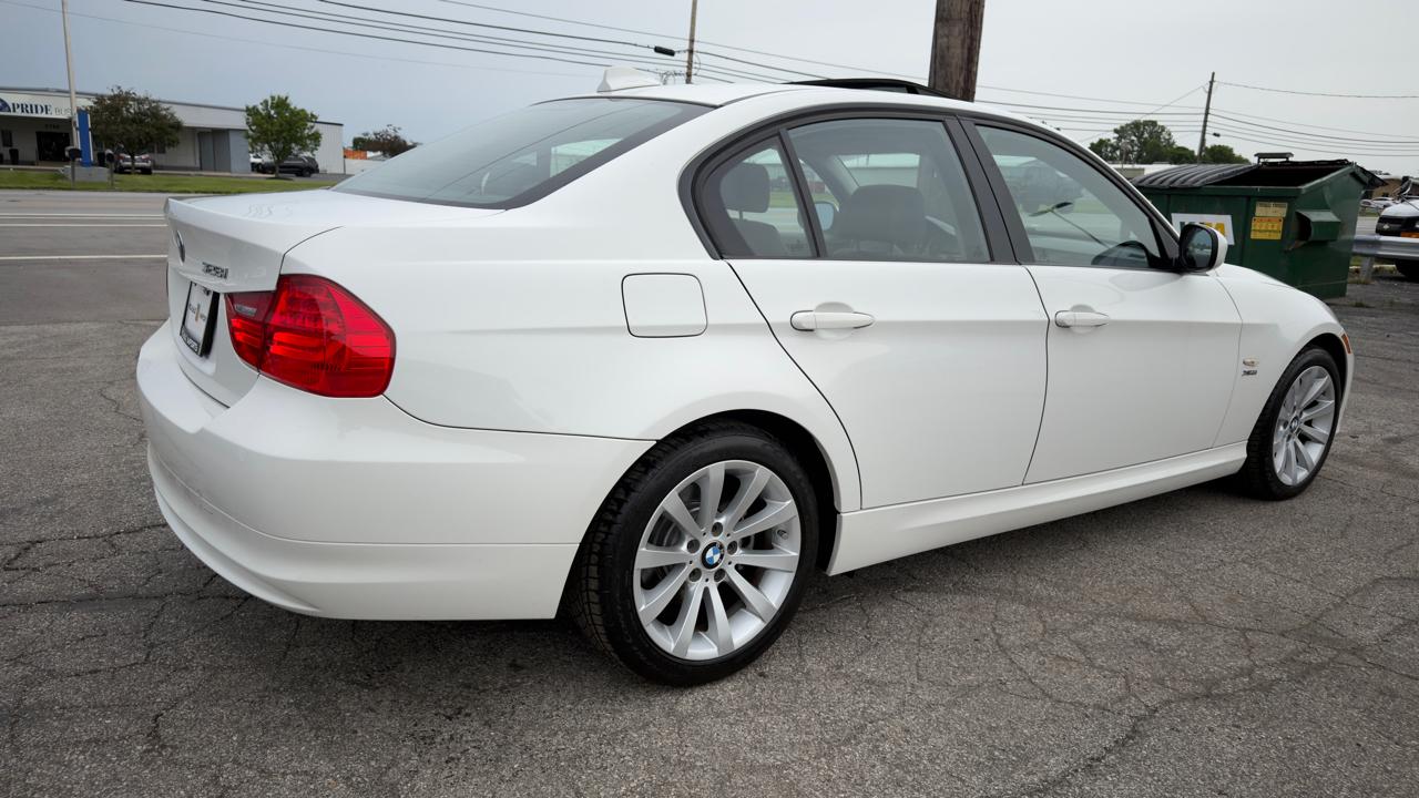 BMW 3 Series 4dr Sdn 328i xDrive AWD SULEV 2009