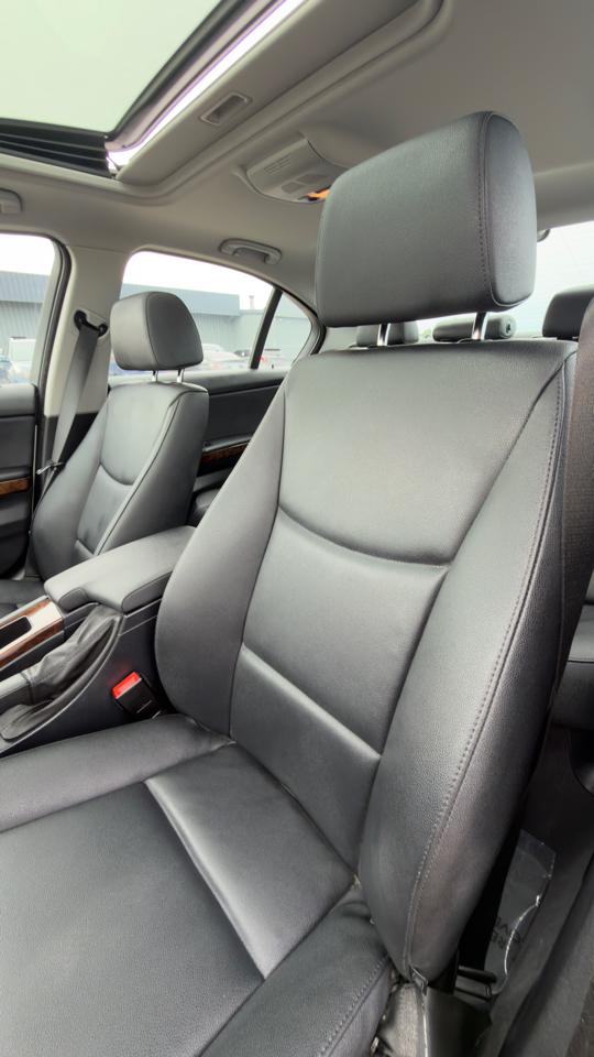 BMW 3 Series 4dr Sdn 328i xDrive AWD SULEV 2009