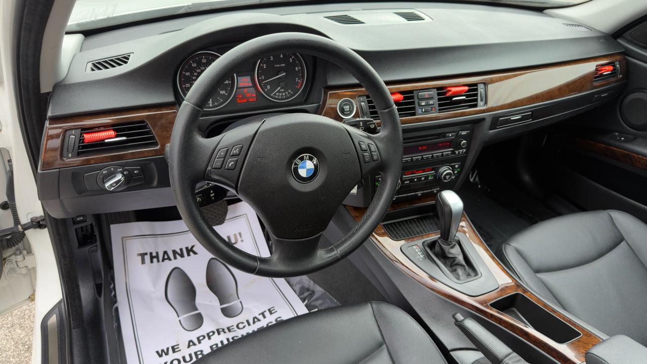 BMW 3 Series 4dr Sdn 328i xDrive AWD SULEV 2009