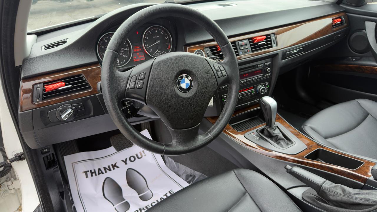BMW 3 Series 4dr Sdn 328i xDrive AWD SULEV 2009