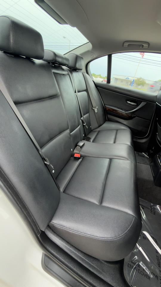 BMW 3 Series 4dr Sdn 328i xDrive AWD SULEV 2009