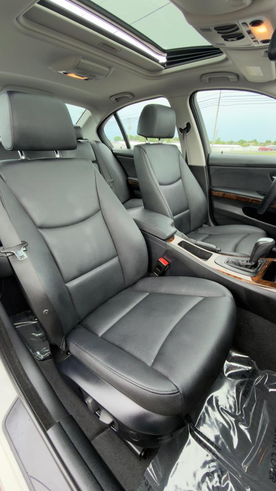 BMW 3 Series 4dr Sdn 328i xDrive AWD SULEV 2009