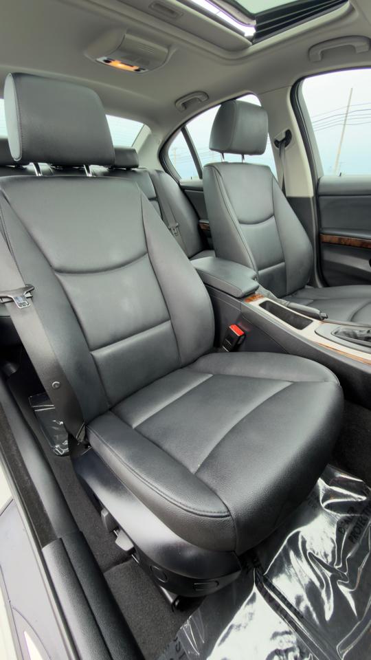BMW 3 Series 4dr Sdn 328i xDrive AWD SULEV 2009