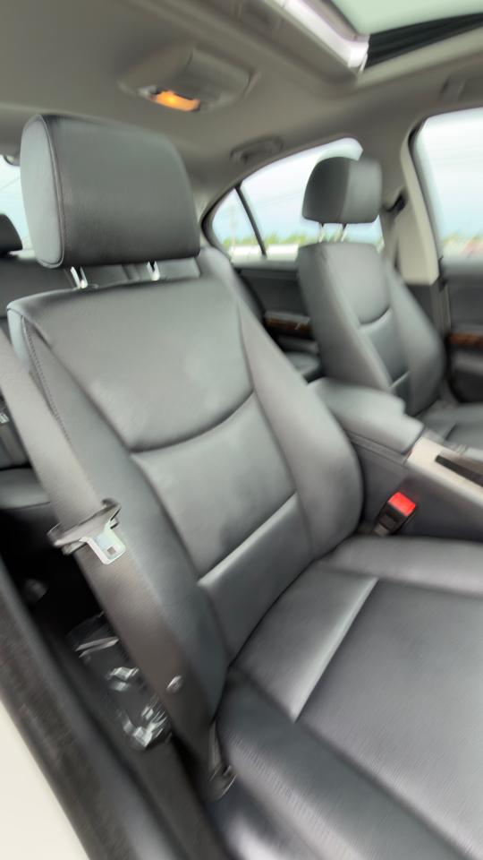BMW 3 Series 4dr Sdn 328i xDrive AWD SULEV 2009