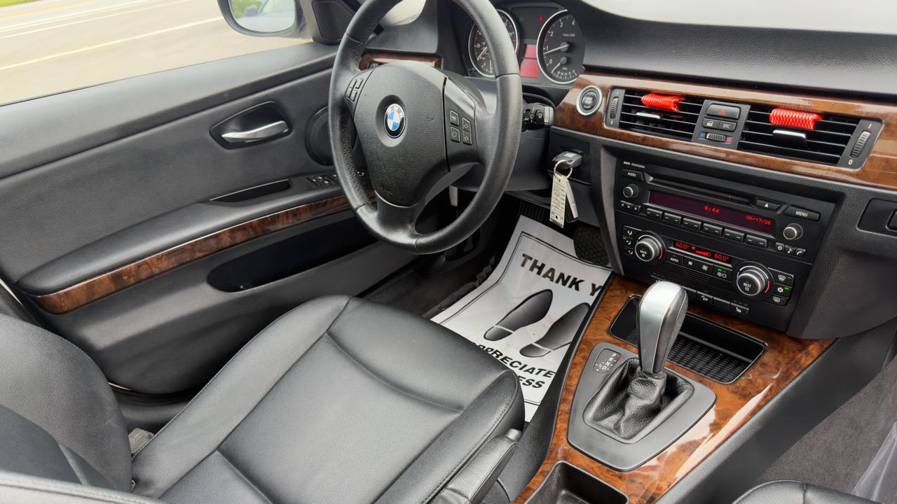 BMW 3 Series 4dr Sdn 328i xDrive AWD SULEV 2009