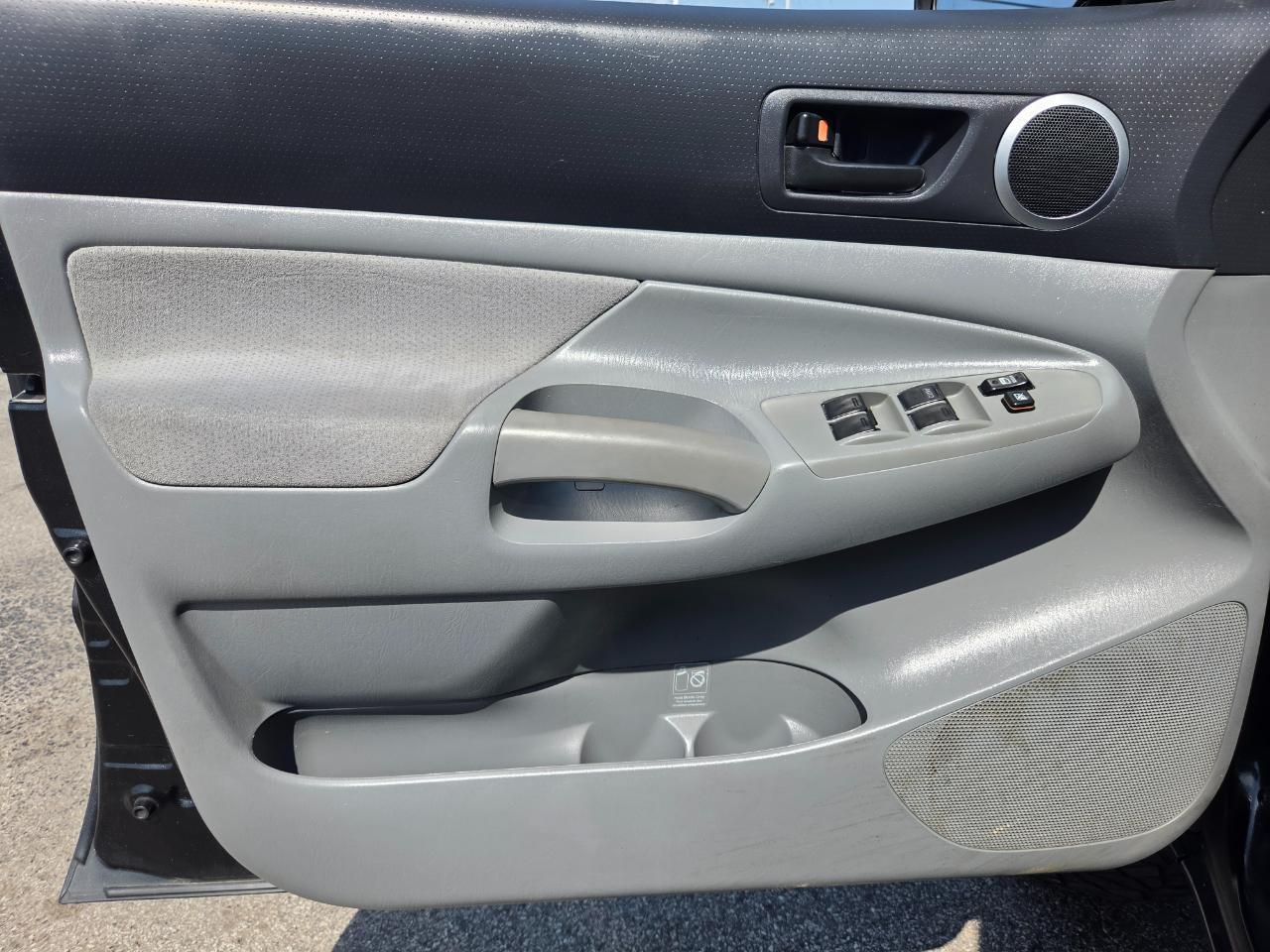 Toyota Tacoma Double 141" PreRunner Auto (Natl) 2005
