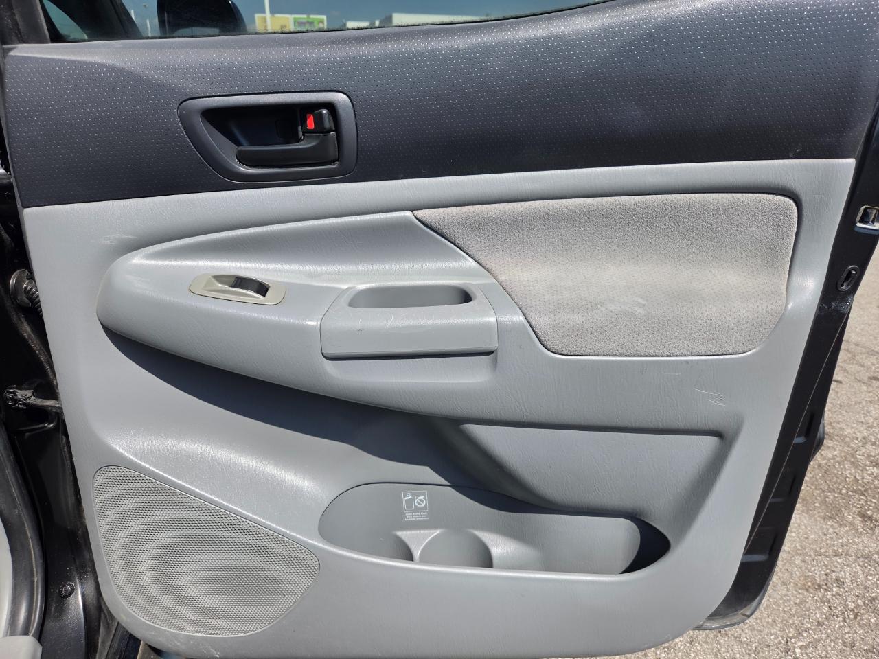 Toyota Tacoma Double 141" PreRunner Auto (Natl) 2005