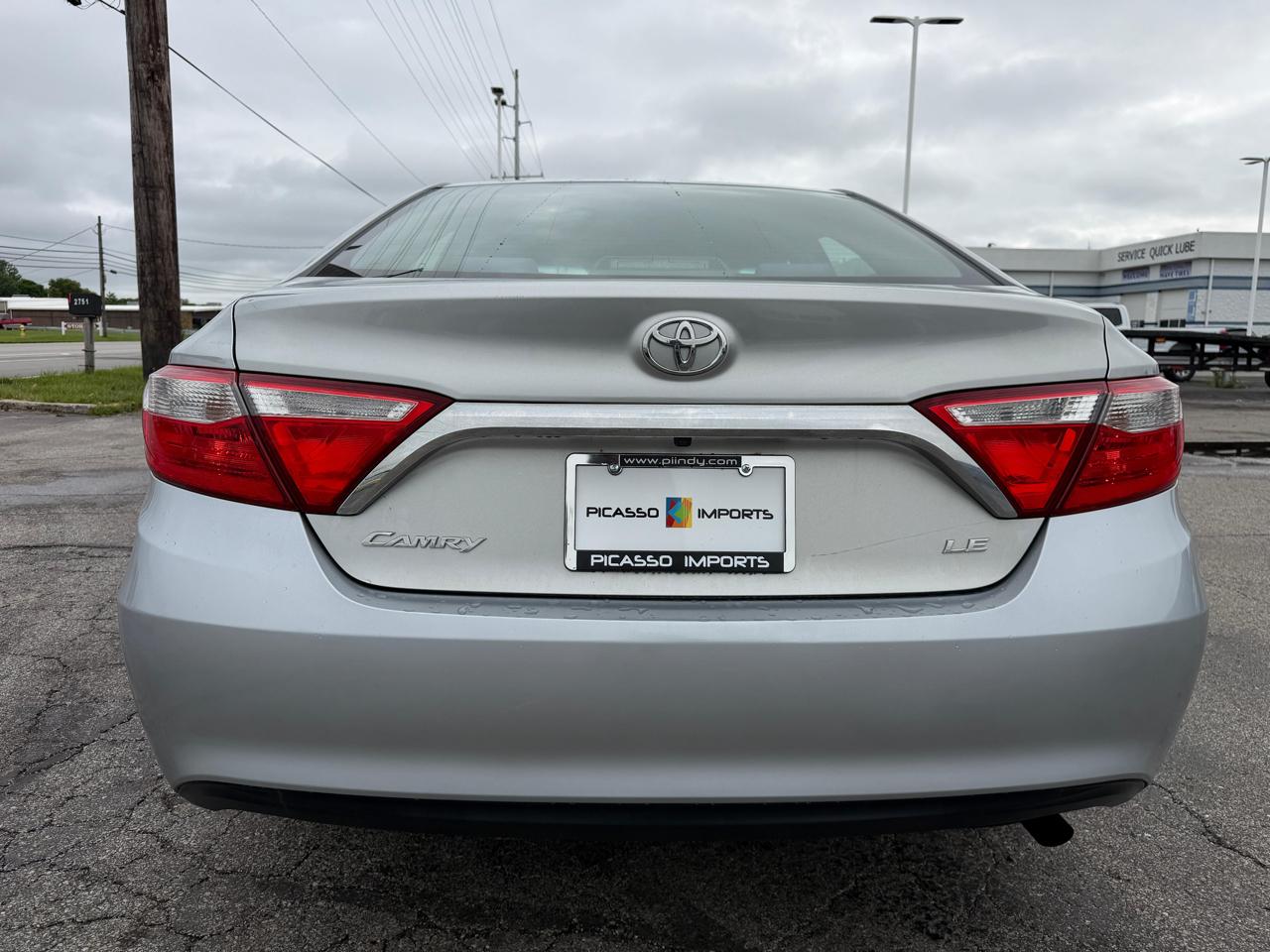 Toyota Camry 4dr Sdn I4 Auto LE (Natl) 2015