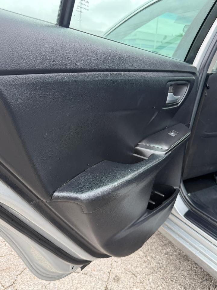 Toyota Camry 4dr Sdn I4 Auto LE (Natl) 2015