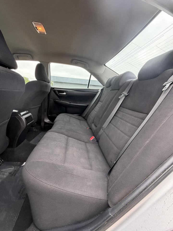 Toyota Camry 4dr Sdn I4 Auto LE (Natl) 2015