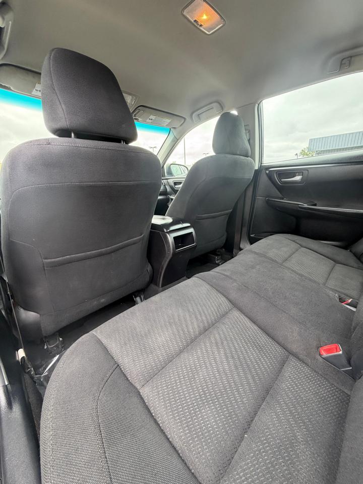 Toyota Camry 4dr Sdn I4 Auto LE (Natl) 2015