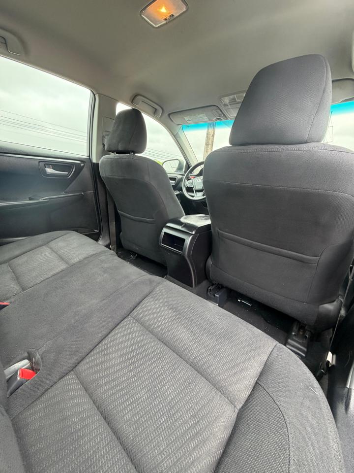 Toyota Camry 4dr Sdn I4 Auto LE (Natl) 2015