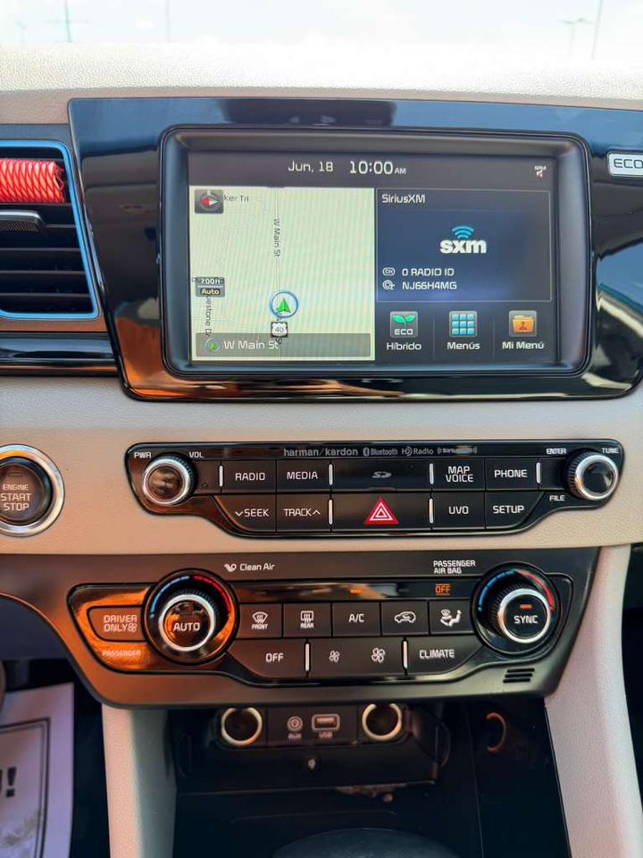 Kia Niro Touring FWD 2018