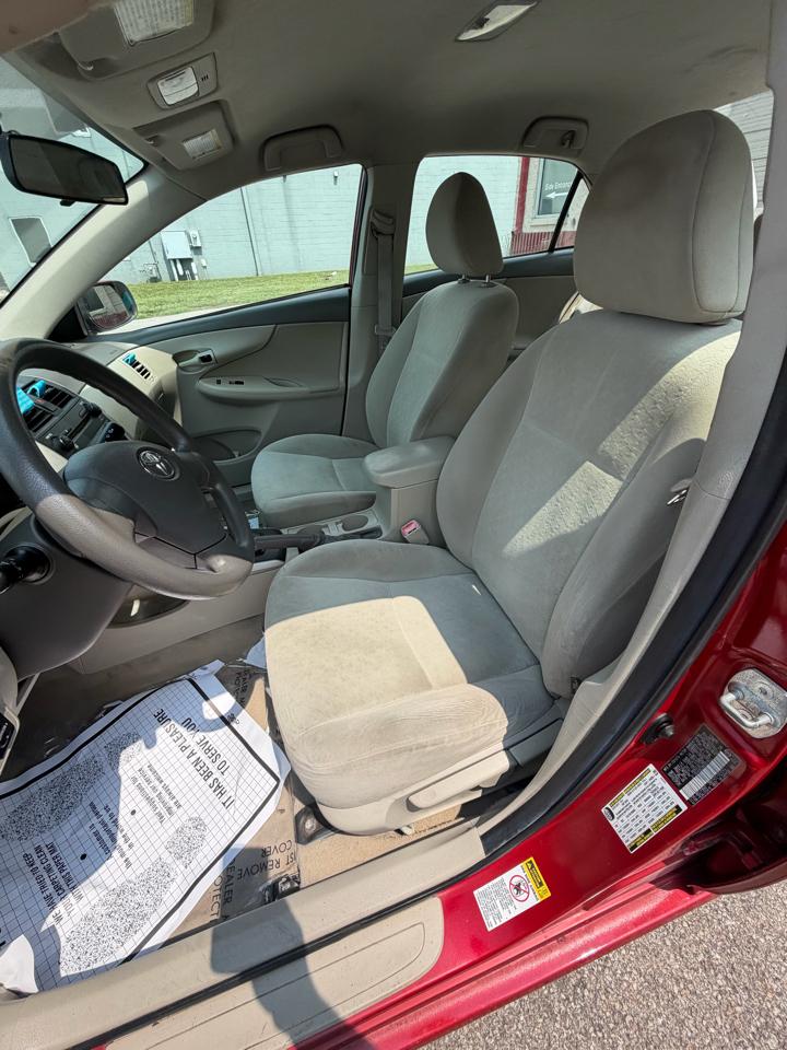 Toyota Corolla 4dr Sdn Auto LE (Natl) 2009