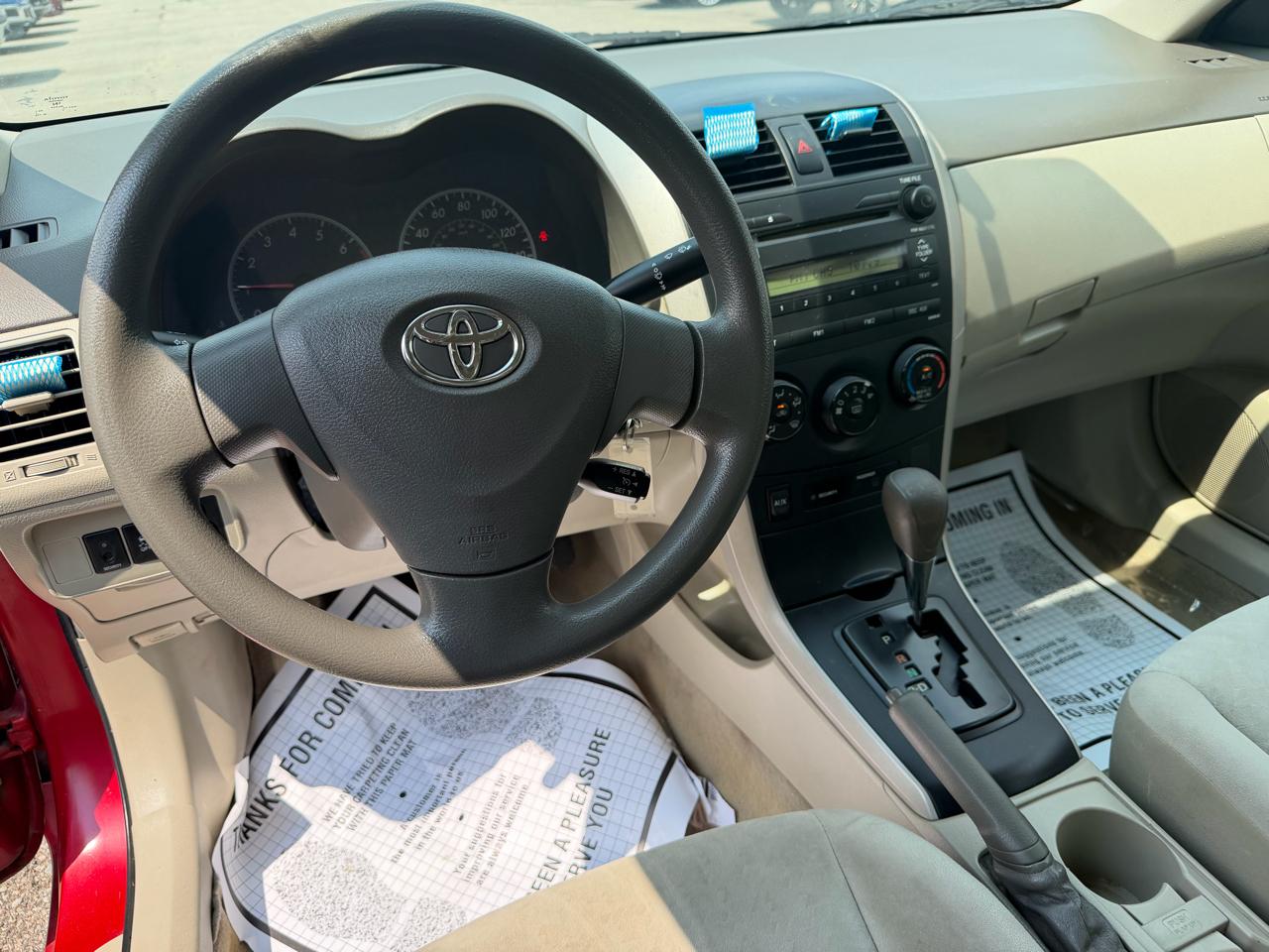 Toyota Corolla 4dr Sdn Auto LE (Natl) 2009