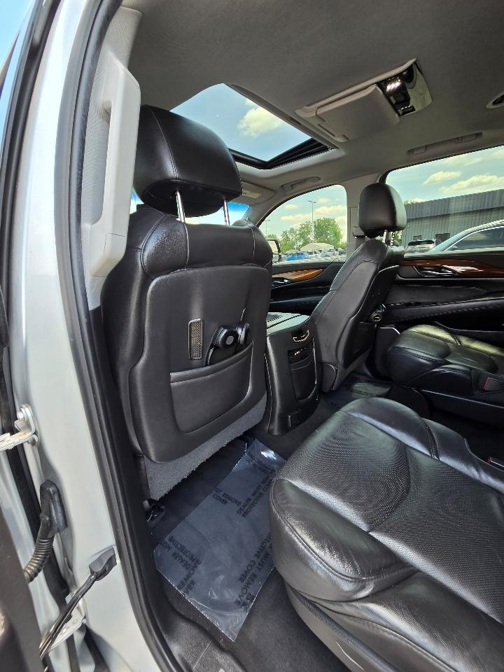 Cadillac Escalade 4WD 4dr Premium Collection 2016