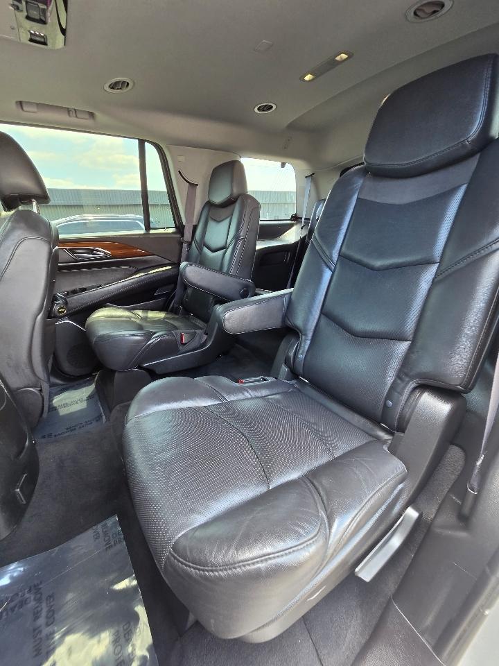 Cadillac Escalade 4WD 4dr Premium Collection 2016