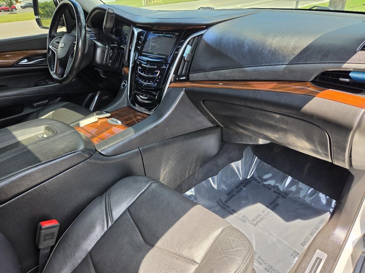 Cadillac Escalade 4WD 4dr Premium Collection 2016