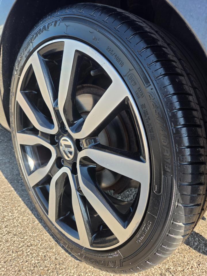 Volkswagen GTI 4dr HB DSG Driver's Edition PZEV 2014