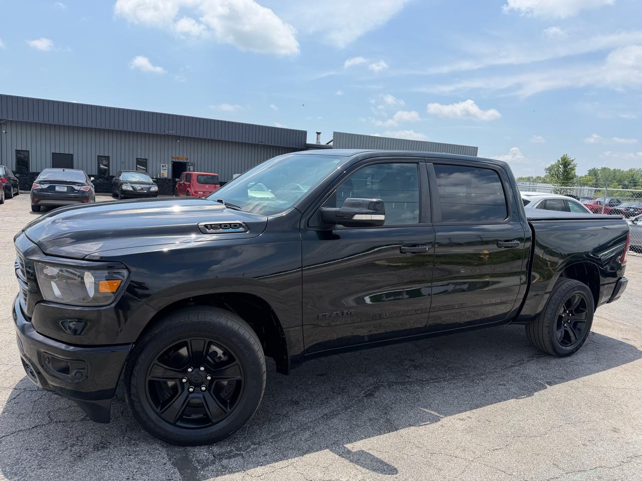 RAM 1500 Big Horn 4x4 Crew Cab 5'7" Box 2021