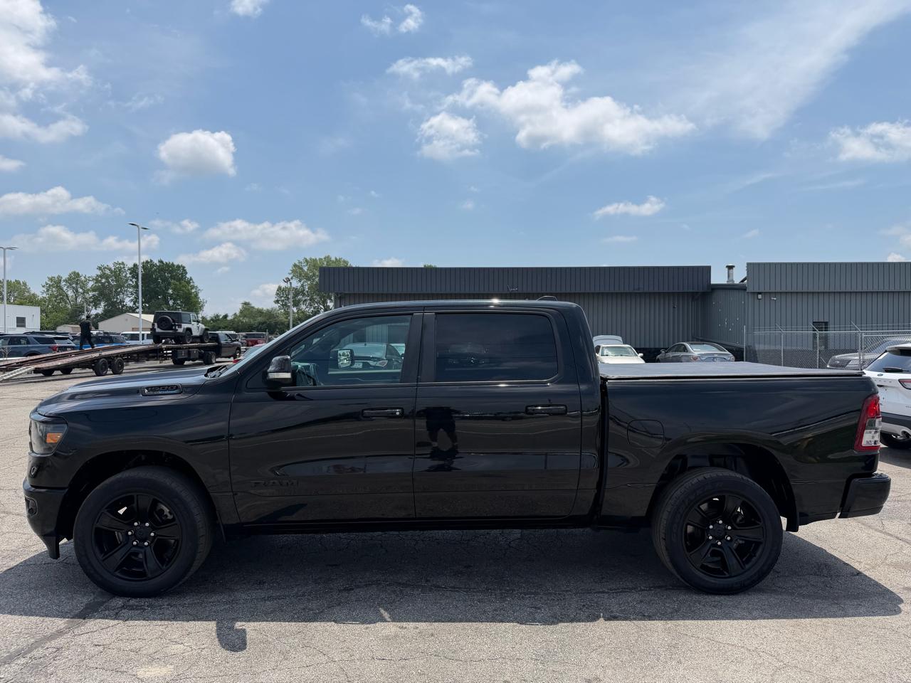 RAM 1500 Big Horn 4x4 Crew Cab 5'7" Box 2021