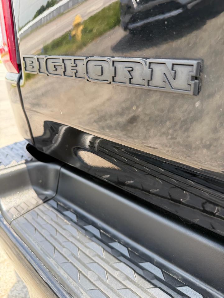 RAM 1500 Big Horn 4x4 Crew Cab 5'7" Box 2021