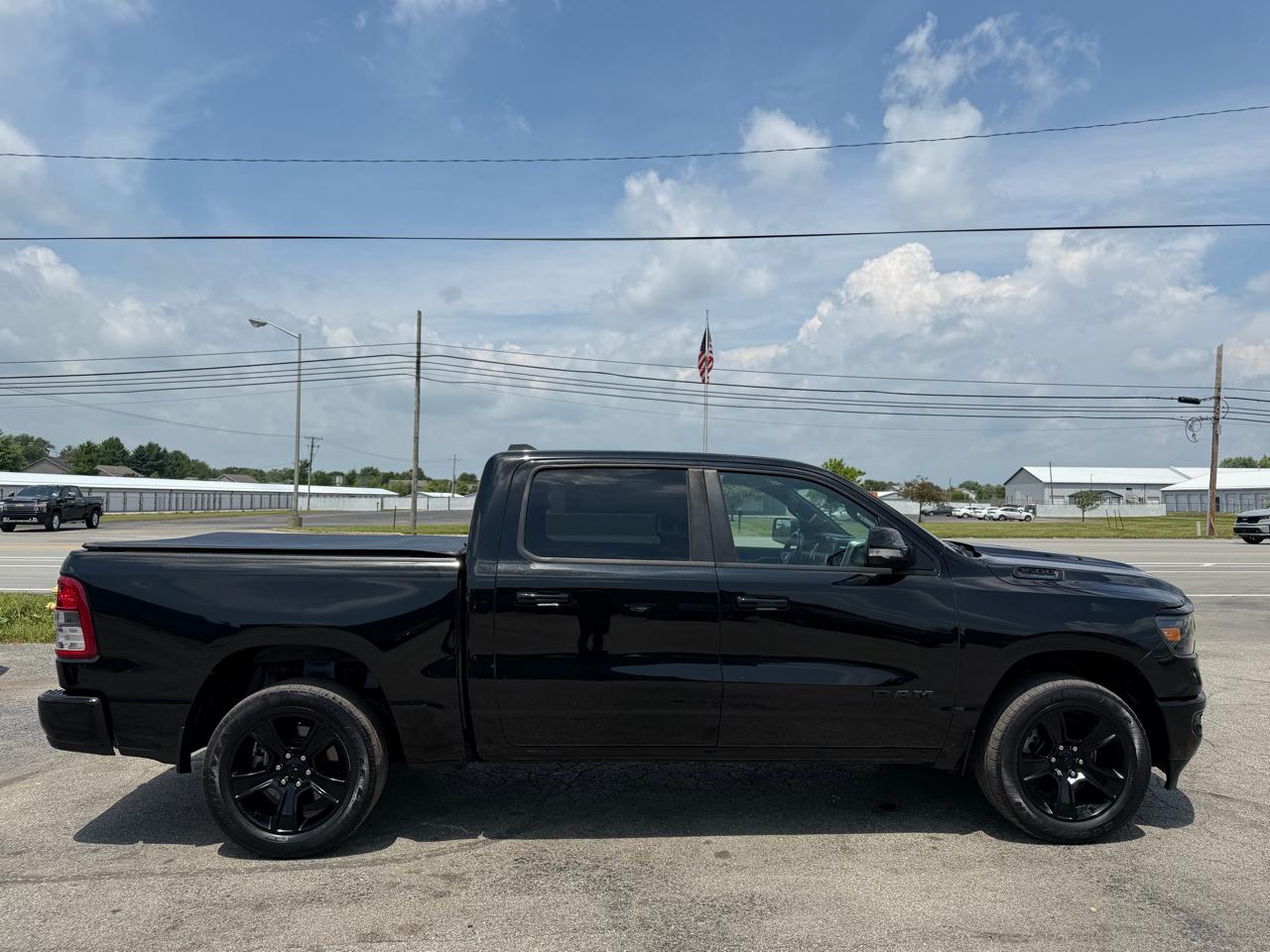 RAM 1500 Big Horn 4x4 Crew Cab 5'7" Box 2021