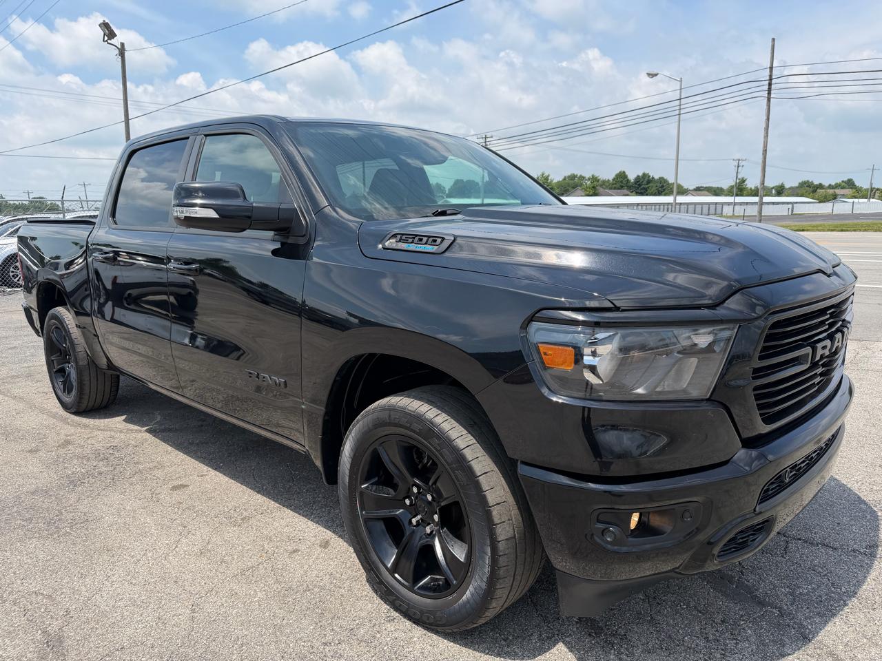 RAM 1500 Big Horn 4x4 Crew Cab 5'7" Box 2021