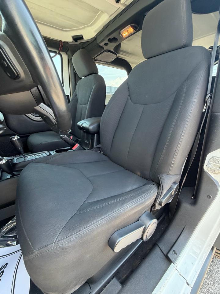 Jeep Wrangler 4WD 2dr Sport 2015