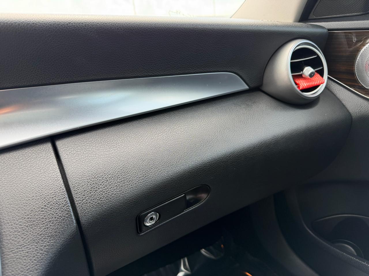 Mercedes-Benz C-Class 4dr Sdn C 300 4MATIC 2015