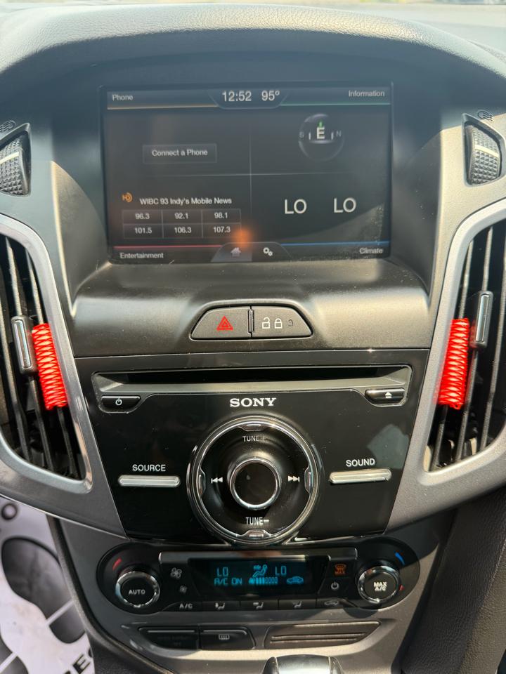 Ford Focus 5dr HB Titanium 2014
