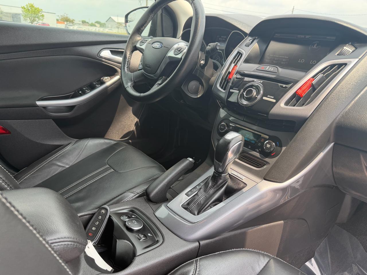 Ford Focus 5dr HB Titanium 2014