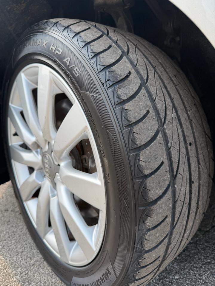 Audi A4 4dr Sdn Auto quattro 2.0T Premium 2014