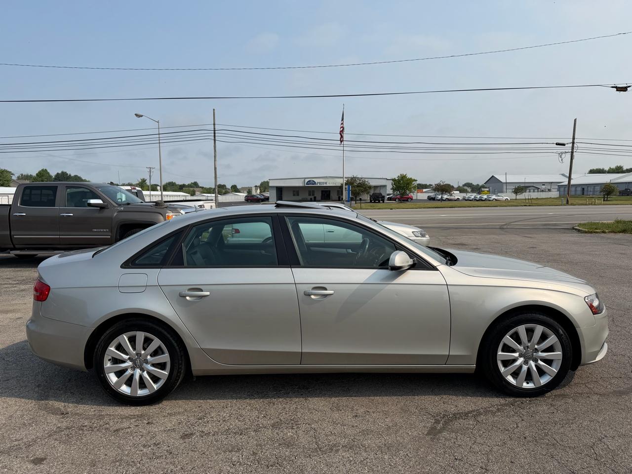 Audi A4 4dr Sdn Auto quattro 2.0T Premium 2014