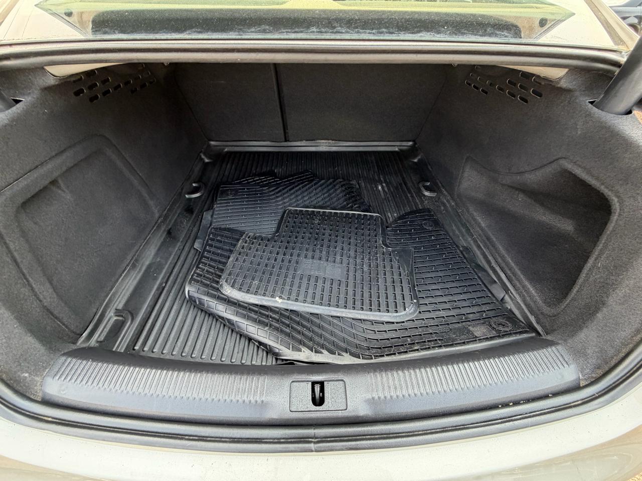 Audi A4 4dr Sdn Auto quattro 2.0T Premium 2014