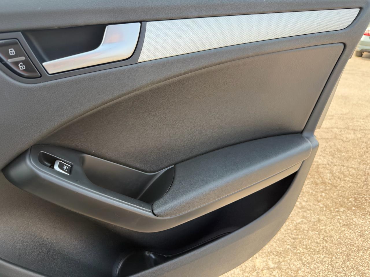 Audi A4 4dr Sdn Auto quattro 2.0T Premium 2014
