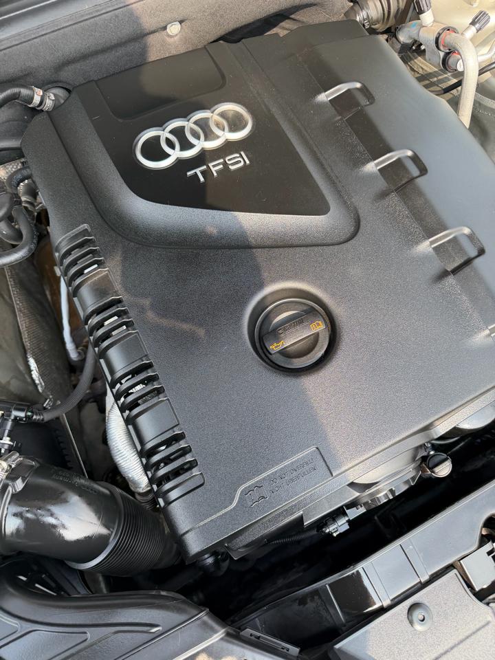 Audi A4 4dr Sdn Auto quattro 2.0T Premium 2014