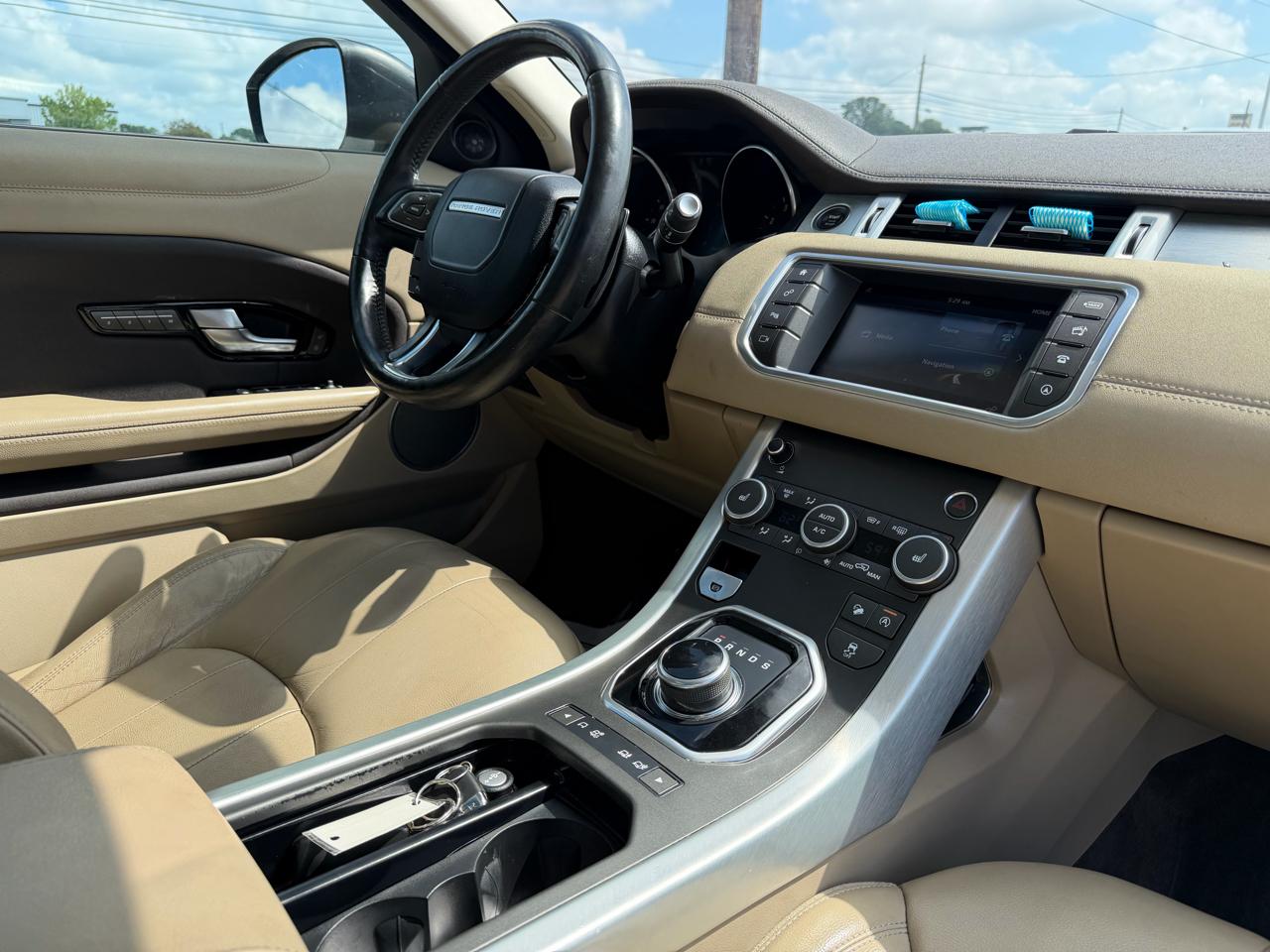Land Rover Range Rover Evoque 5 Door SE 2017