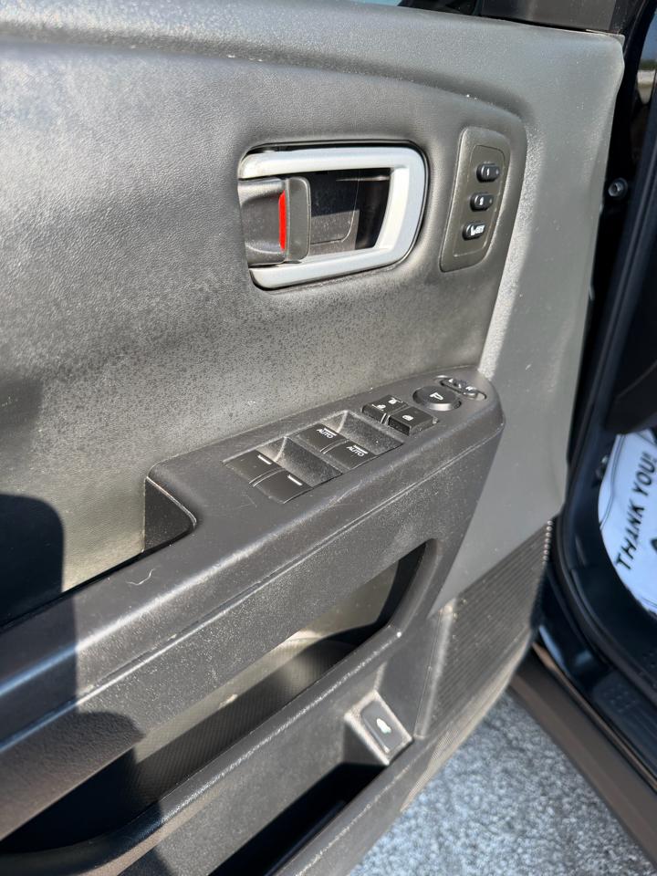 Honda Pilot 2WD 4dr Touring w/RES & Navi 2012