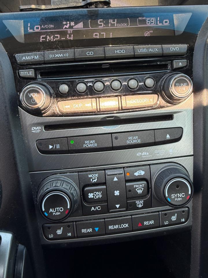 Honda Pilot 2WD 4dr Touring w/RES & Navi 2012