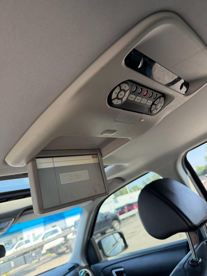 Honda Pilot 2WD 4dr Touring w/RES & Navi 2012