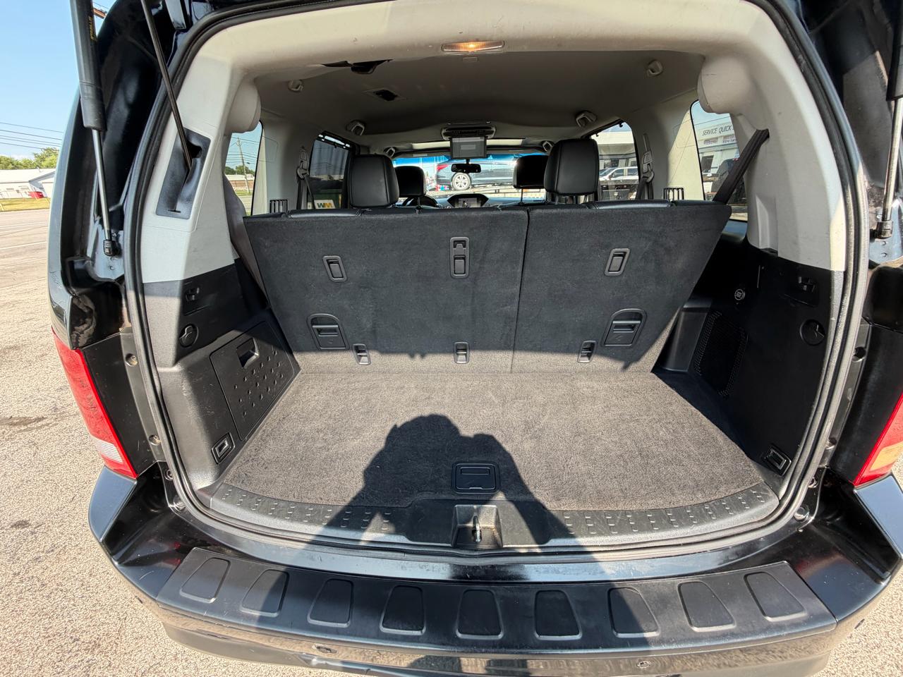 Honda Pilot 2WD 4dr Touring w/RES & Navi 2012