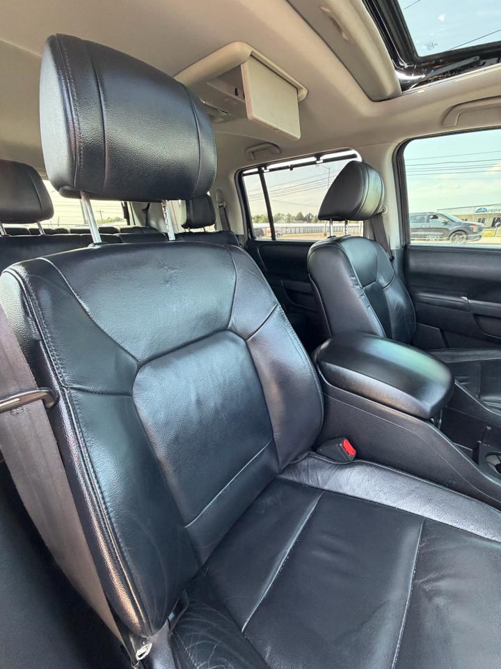 Honda Pilot 2WD 4dr Touring w/RES & Navi 2012