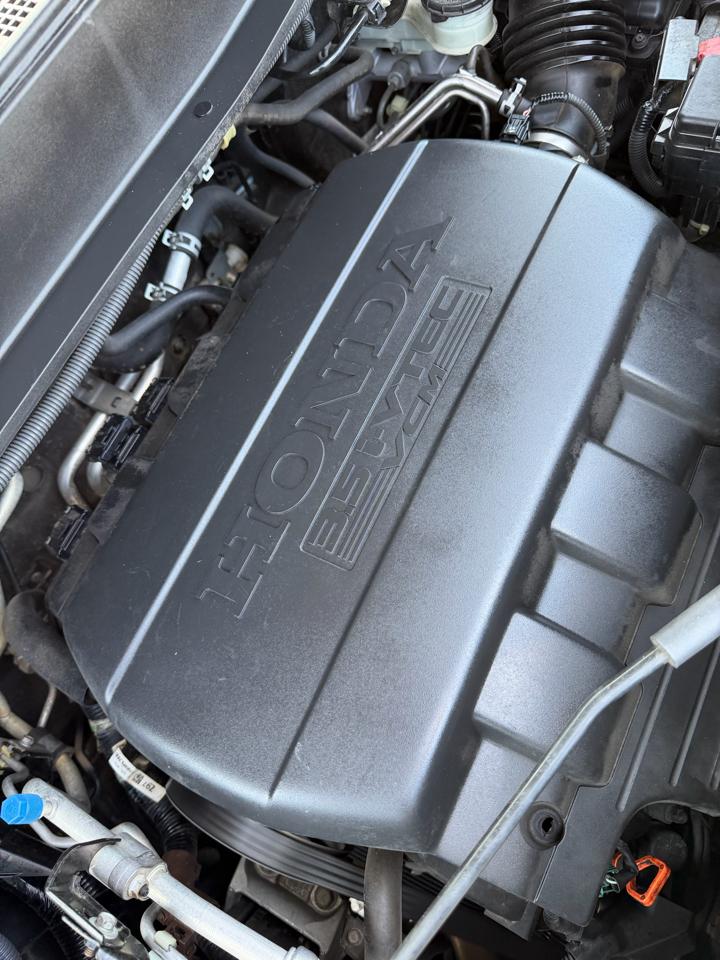 Honda Pilot 2WD 4dr Touring w/RES & Navi 2012