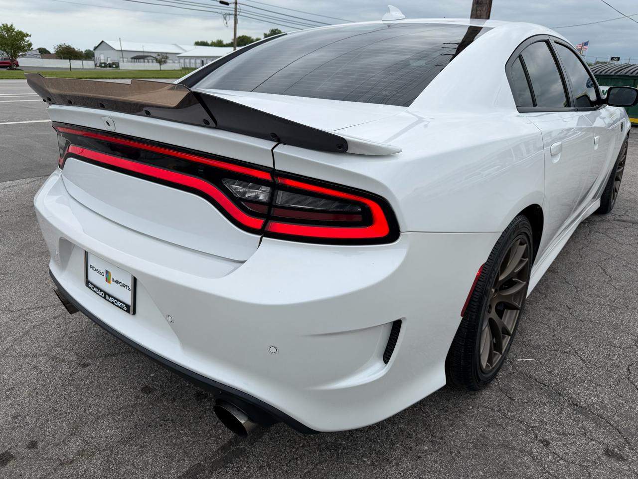 Dodge Charger 4dr Sdn SRT Hellcat RWD 2016